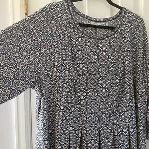 Max Studio Navy and White Long Sleeve Patterned Dress